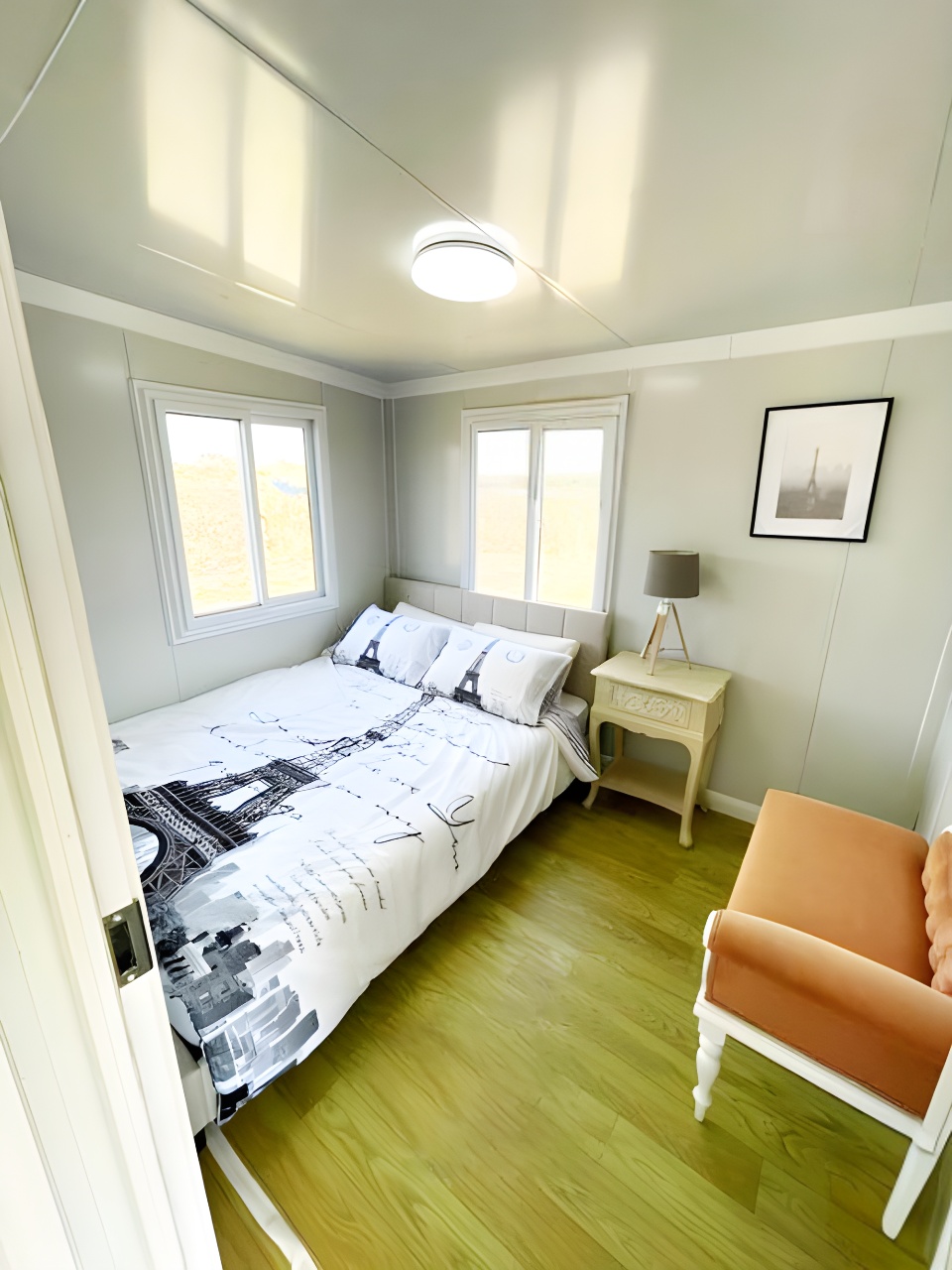 work modular interior with 20ft bedroom 3